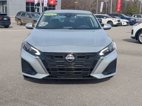 Used 2023 Nissan Altima 2.5 SV image 8