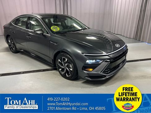 Used 2025 Hyundai Sonata SEL FWD image 1