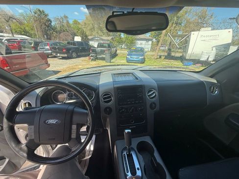 Used 2004 Ford F150 XLT image 13