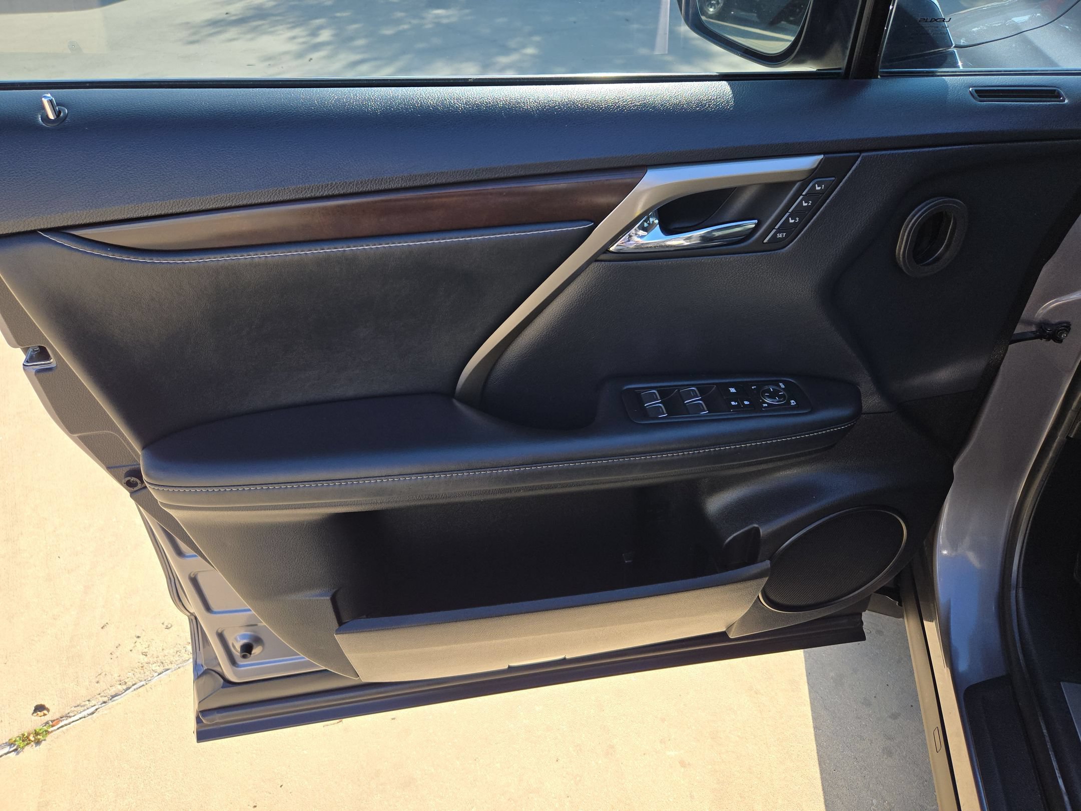 Used 2022 Lexus RX 350 FWD w/ Premium Package image 12