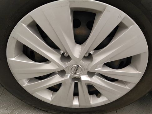 Used 2022 Nissan Sentra S FWD image 31