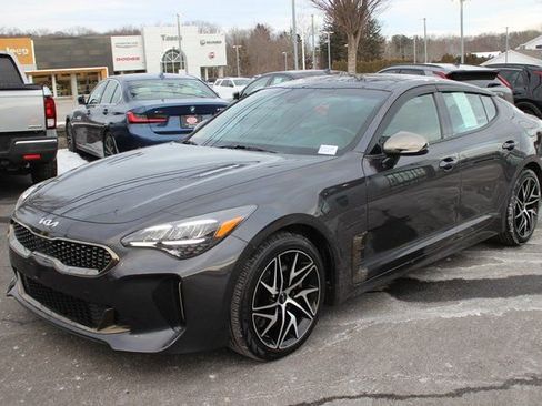 Used 2022 Kia Stinger GT-Line w/ Sun & Sound Package image 2