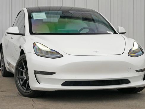 Used 2022 Tesla Model 3 Long Range image 2