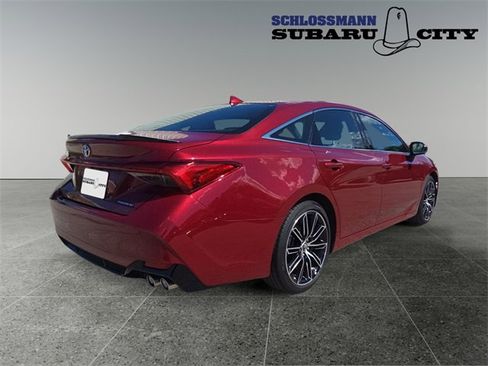 Used 2019 Toyota Avalon Touring image 8