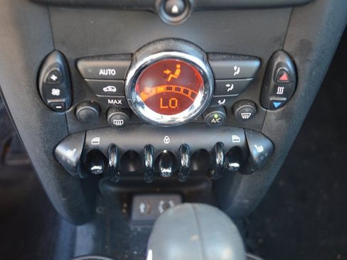 Used 2013 MINI Cooper Hardtop image 12