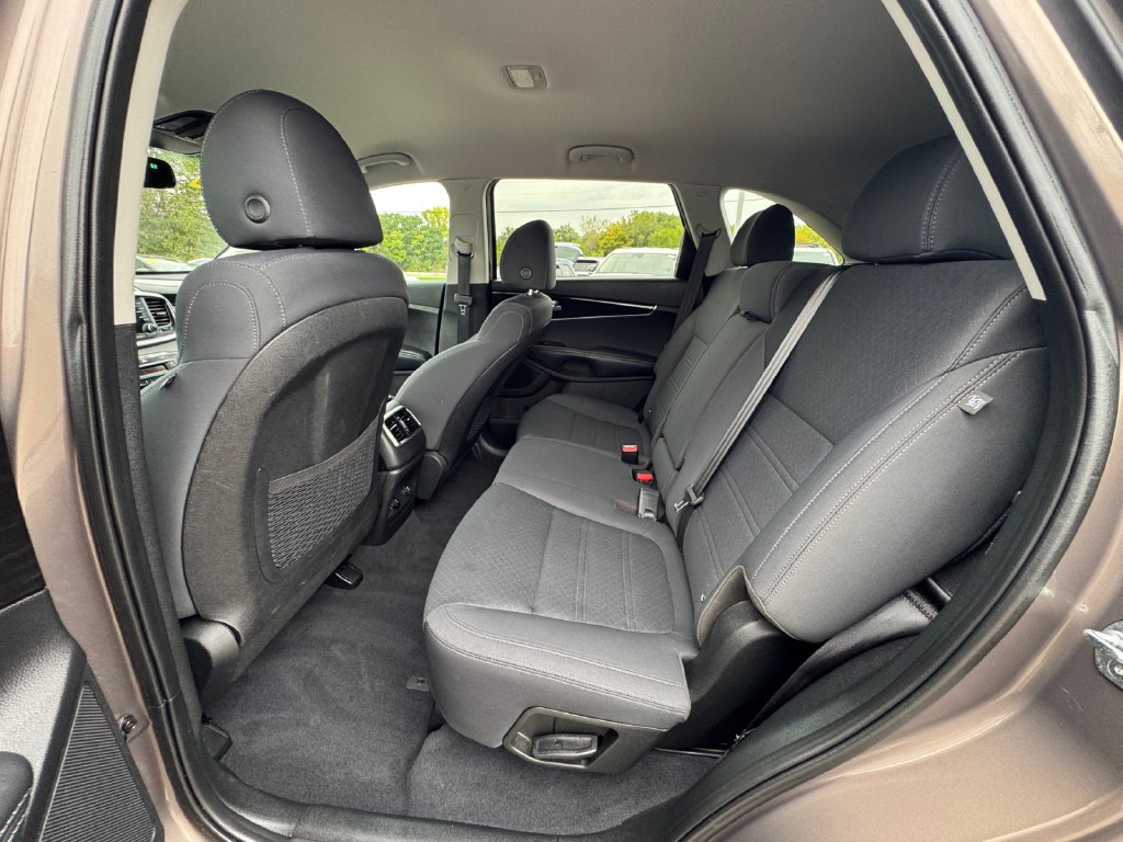Used 2019 Kia Sorento S AWD/4WD image 35