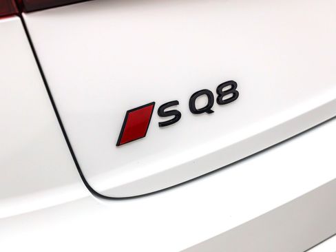 Used 2024 Audi SQ8 Premium Plus w/ Executive Package image 10