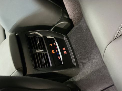 Used 2024 BMW i4 xDrive40i image 29