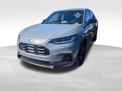 Used 2025 Honda HR-V Sport image 3