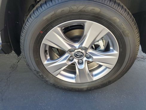 New 2025 Toyota RAV4 LE image 8