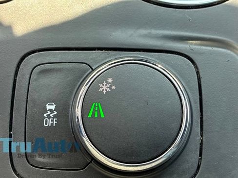 Used 2019 Chevrolet Traverse LS FWD image 35