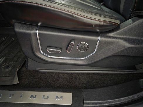 Used 2018 Ford F150 Platinum w/ Equipment Group 701A Luxury AWD/4WD image 72