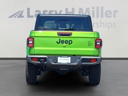 New 2025 Jeep Gladiator Willys image 4
