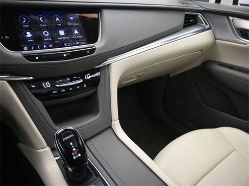 Used 2021 Cadillac XT5 Premium Luxury image 31