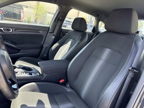 Used 2023 Honda Civic Sport image 16