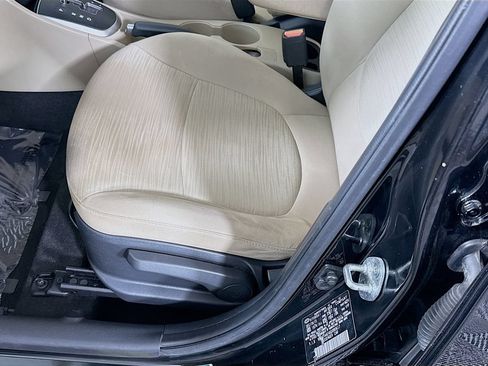 Used 2016 Hyundai Accent SE FWD image 20
