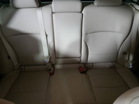 Used 2017 Subaru Outback 2.5i Limited image 13