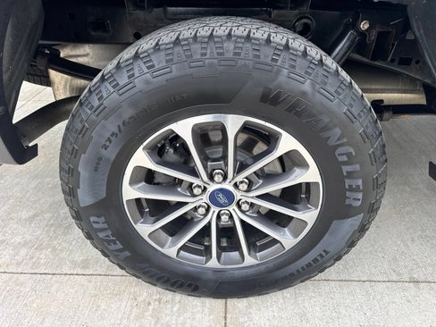 Certified 2019 Ford F150 XLT w/ Equipment Group 302A Luxury AWD/4WD image 22