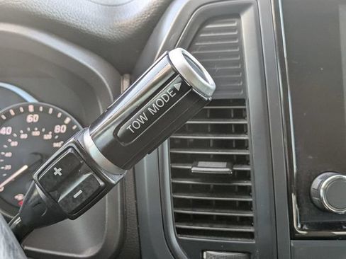 Used 2022 Nissan Titan SV RWD image 33