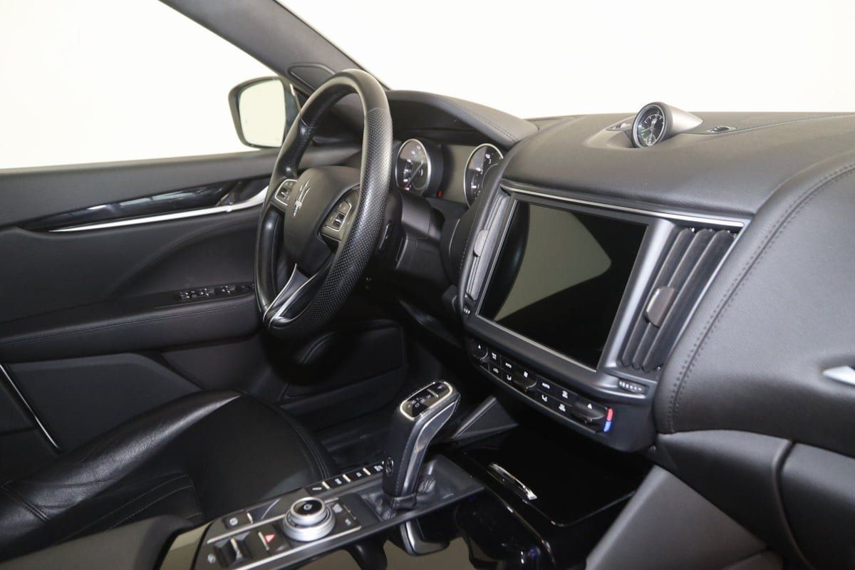 Used 2022 Maserati Levante Modena AWD/4WD image 37