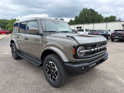 New 2026 Ford Bronco Outer Banks