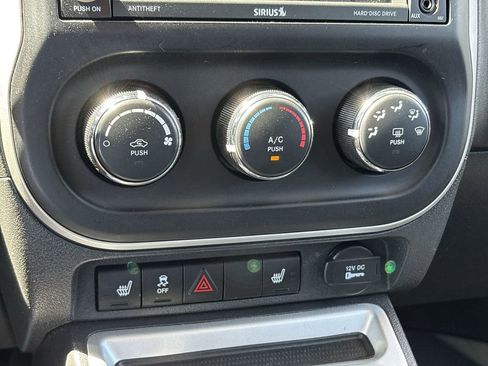 Used 2017 Jeep Compass Latitude image 18