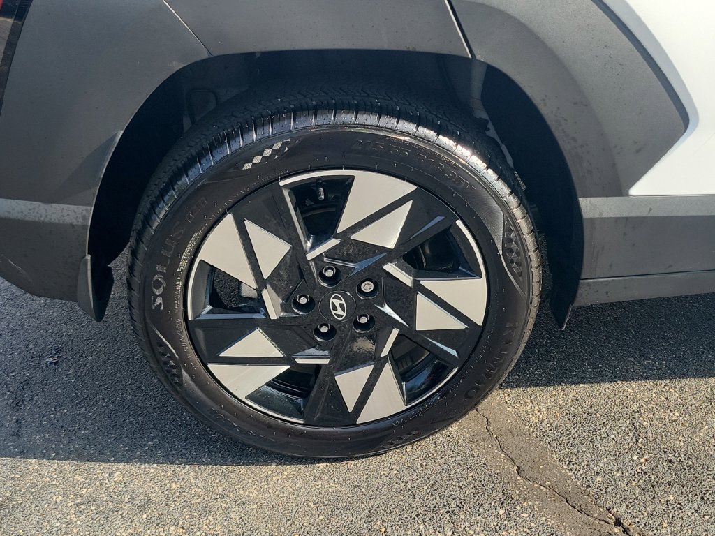 Used 2025 Hyundai Kona SEL AWD/4WD image 7