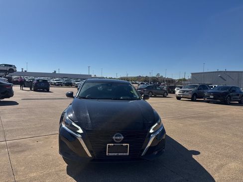 Certified 2023 Nissan Altima 2.5 SL image 4