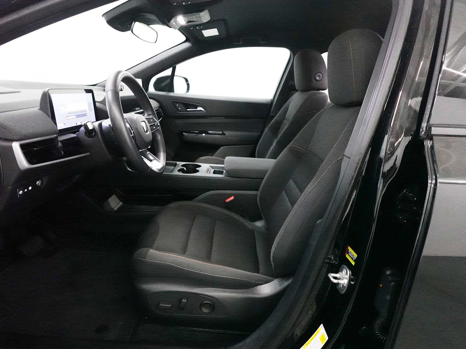 Used 2024 Honda Prologue EX image 12