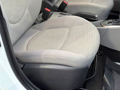 Used 2017 Hyundai Accent SE image 10