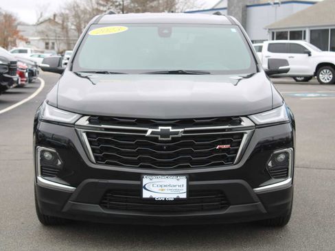 Used 2023 Chevrolet Traverse RS AWD/4WD image 2