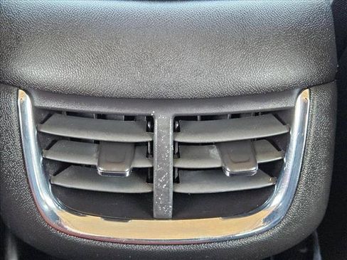 Used 2024 Chevrolet Malibu LT FWD image 16
