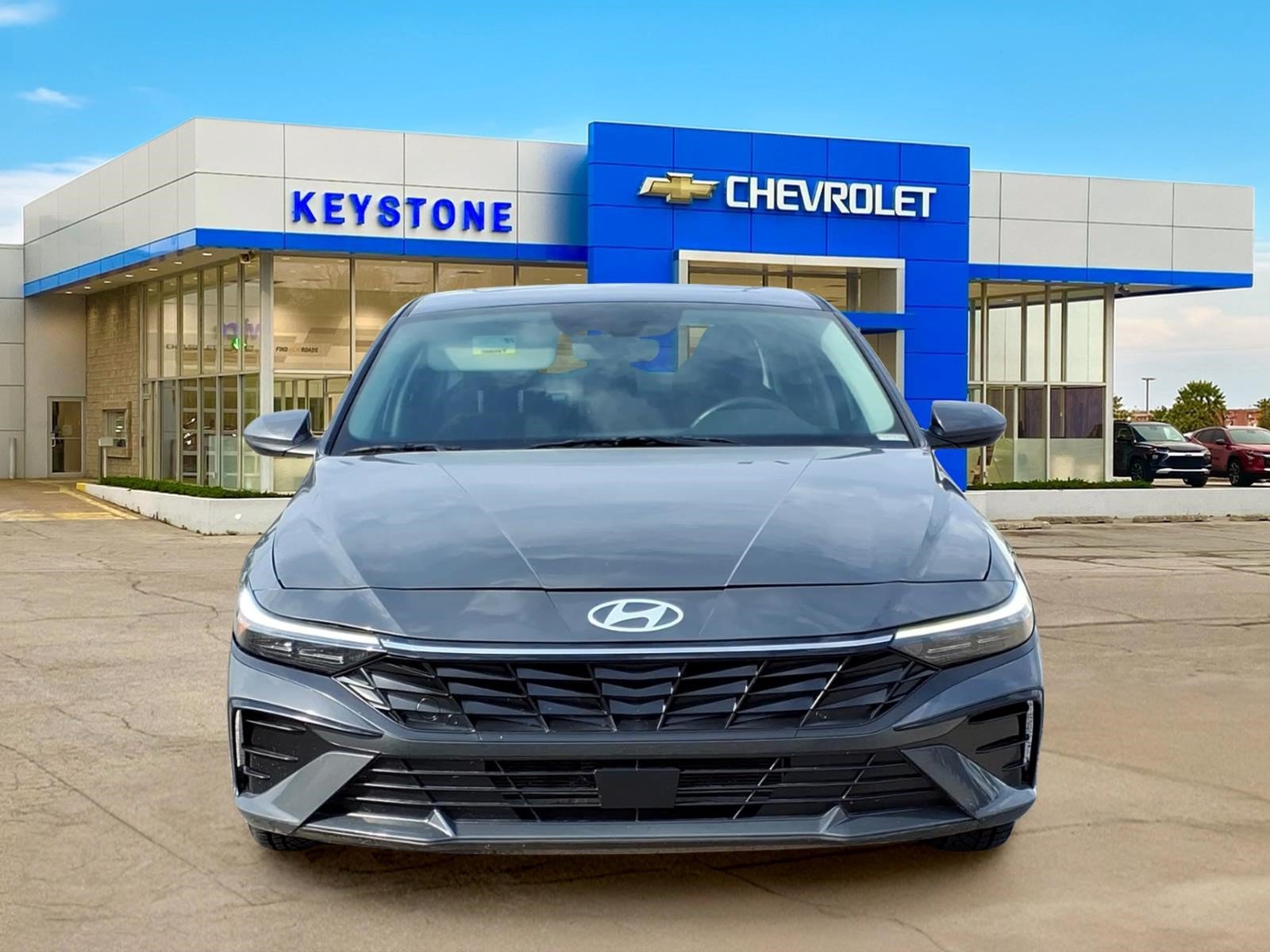 Used 2025 Hyundai Elantra SEL FWD image 2