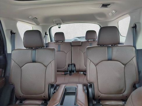 Used 2025 Honda Pilot Elite image 26