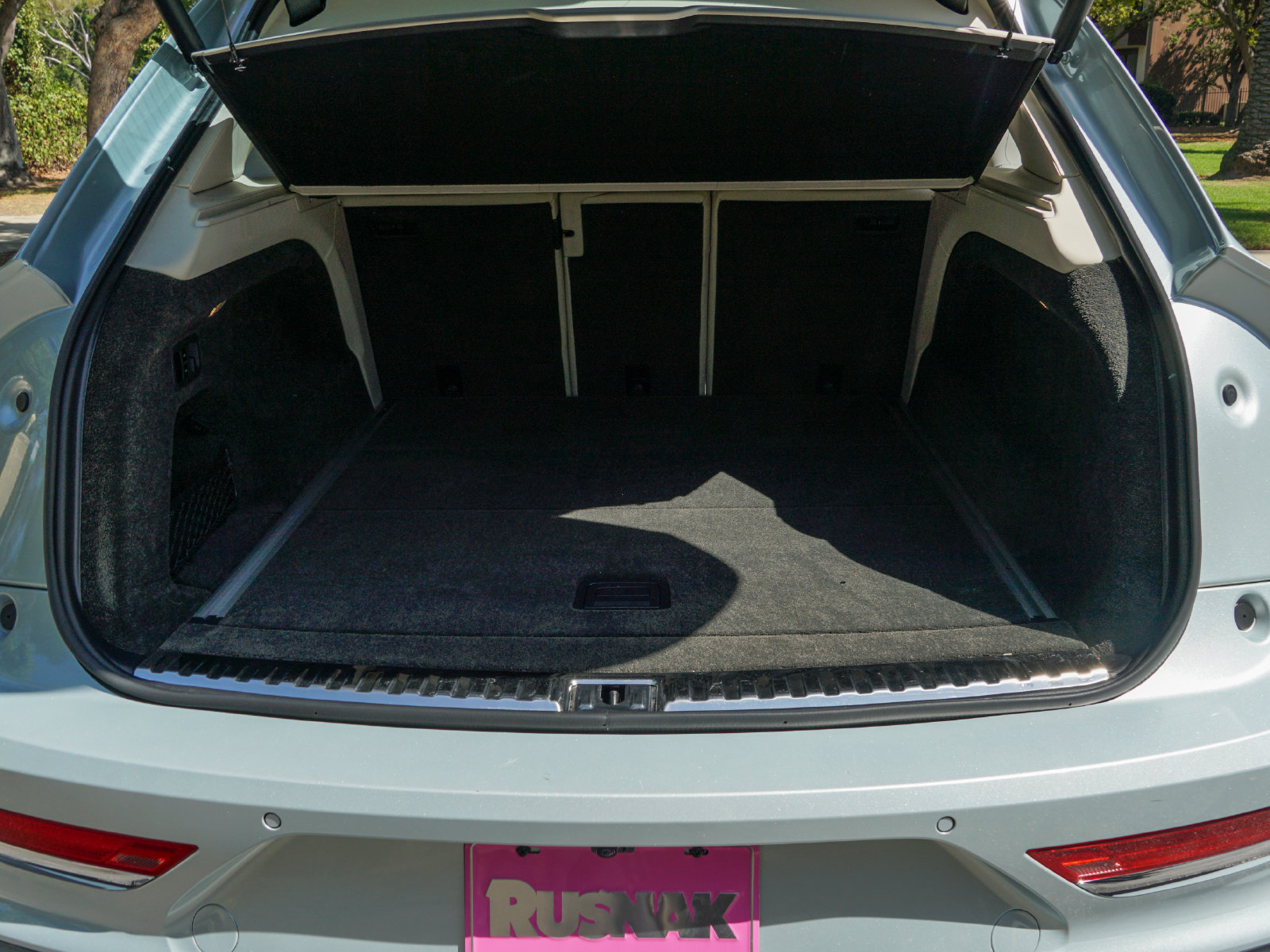 Certified 2023 Bentley Bentayga AWD/4WD image 33