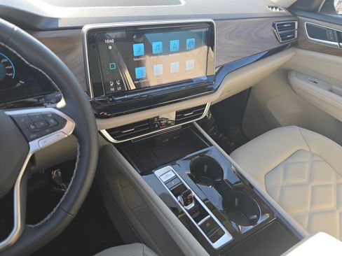 New 2026 Volkswagen Atlas SE image 24