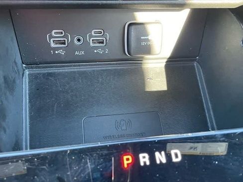 Used 2024 Jeep Grand Cherokee L Laredo image 24