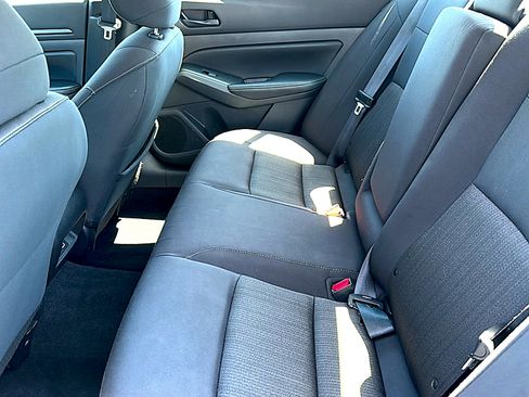 Used 2025 Nissan Altima 2.5 SV FWD image 18