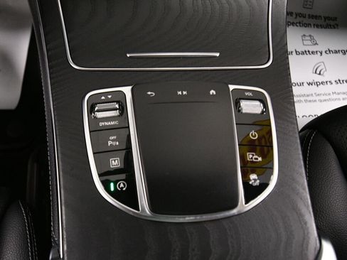 Used 2021 Mercedes-Benz GLC 300 4MATIC image 17