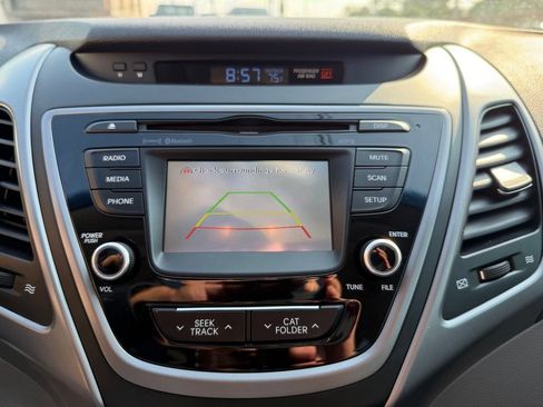 Used 2014 Hyundai Elantra Sport FWD image 33