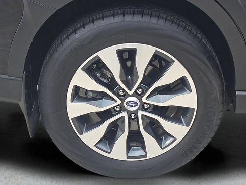 Certified 2025 Subaru Outback Touring AWD/4WD image 15