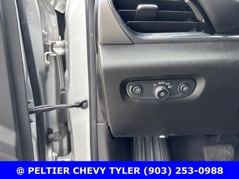 Used 2021 Chevrolet Traverse RS FWD image 10