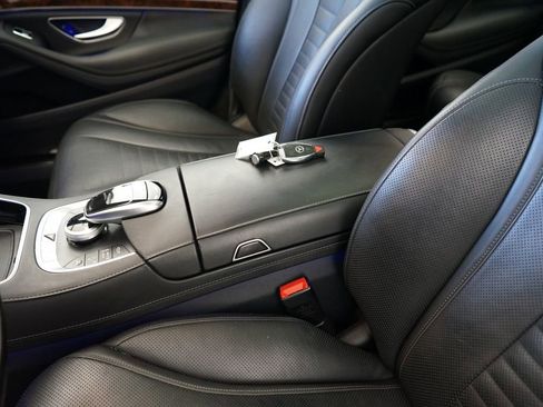 Used 2015 Mercedes-Benz S 550 4MATIC Sedan image 28