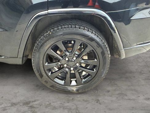 Used 2019 Jeep Grand Cherokee Altitude AWD/4WD image 43