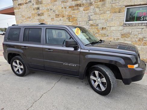 Used 2016 Jeep Patriot High Altitude AWD/4WD image 19