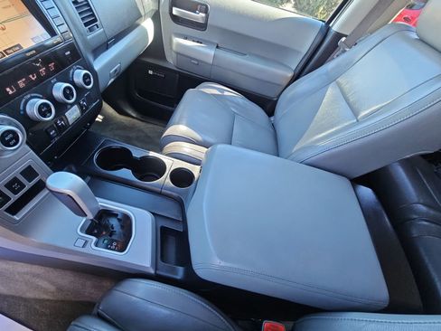 Used 2008 Toyota Sequoia Limited image 17