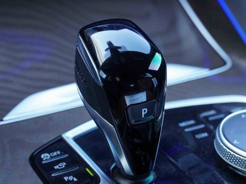 Used 2023 BMW X6 xDrive40i w/ M Sport Package image 30