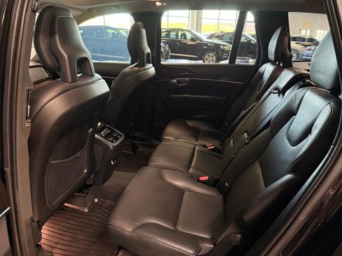 Used 2016 Volvo XC90 T6 Momentum w/ Momentum Plus Package AWD/4WD image 18