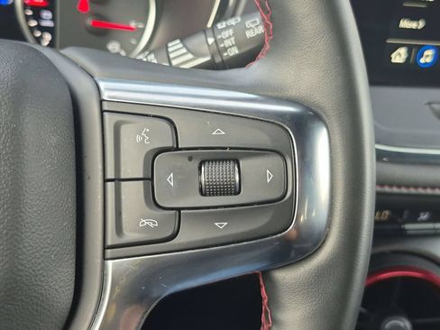 Used 2025 Chevrolet Blazer RS FWD image 21