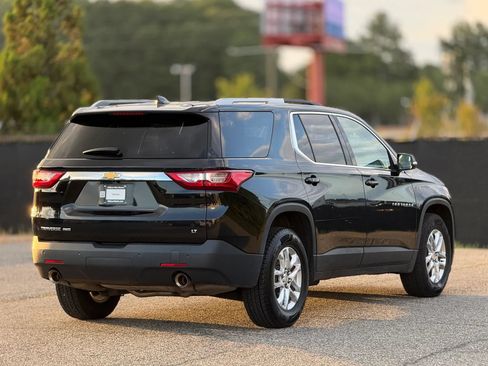 Used 2018 Chevrolet Traverse LT AWD/4WD image 9
